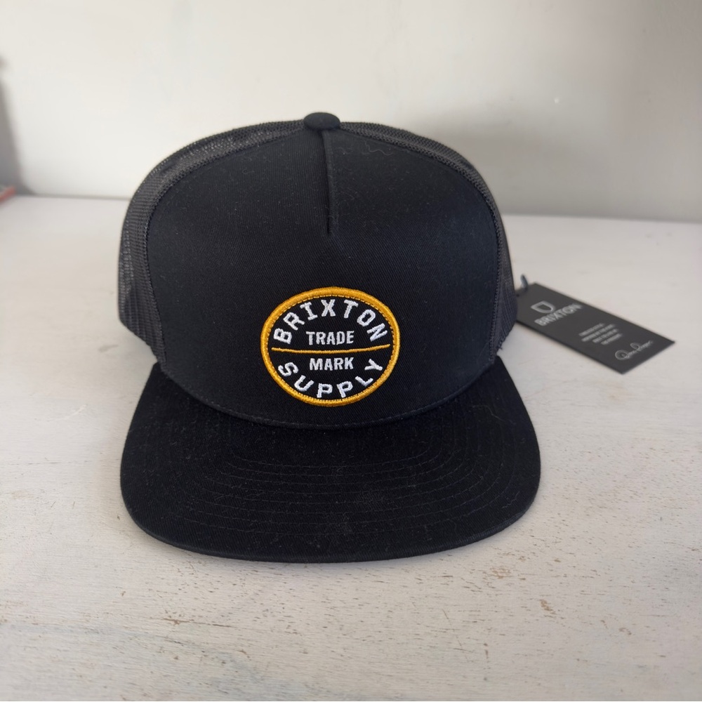 *NWT* Black Trucker SnapBack Hat